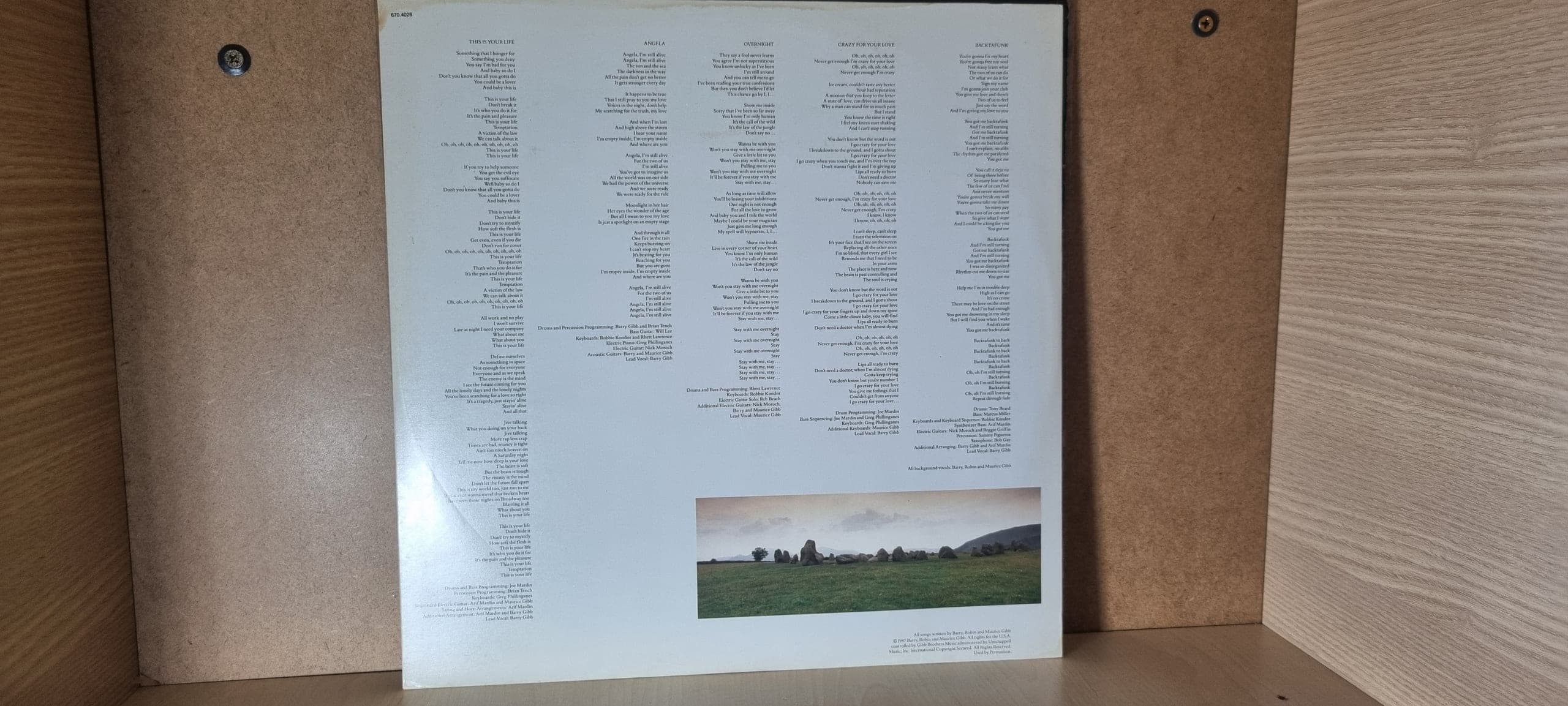 Capa de BEE GEES — E.S.P