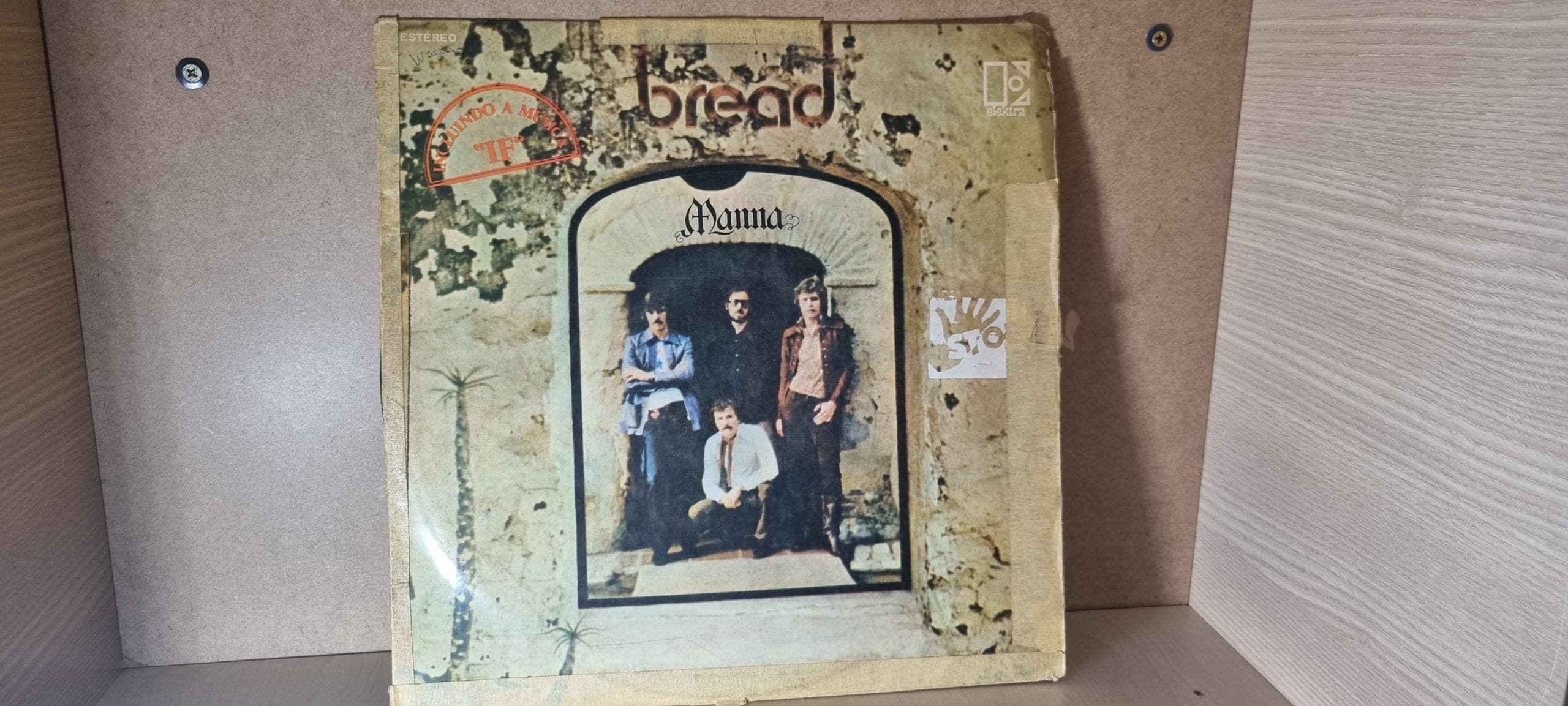 Etiqueta central de BREAD — MANNA