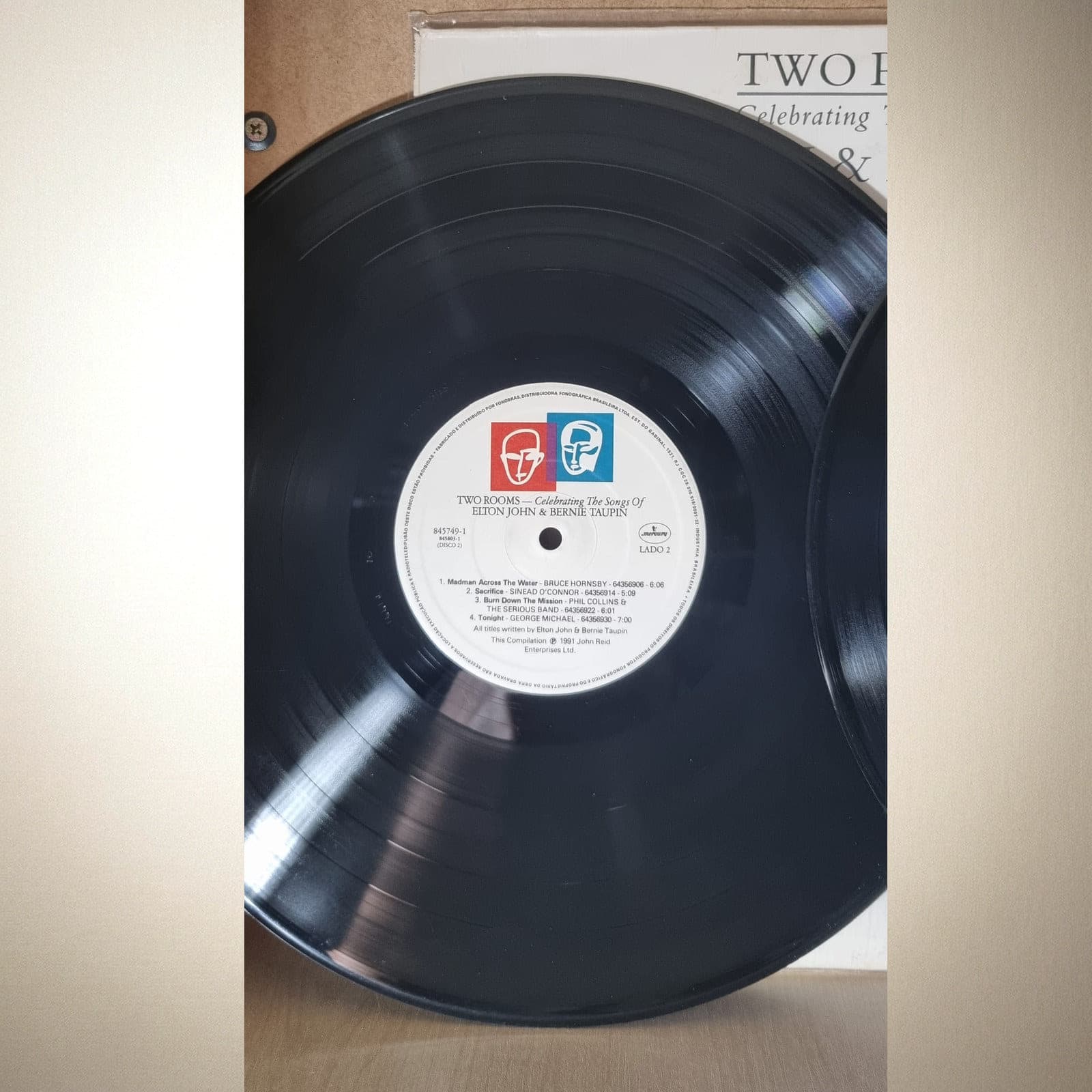 Disco de ELTON JOHN & BERNIE TAUPIN — TWO ROOMS - Celebrating The Songs Of ELTON JOHN & BERNIE TAUPIN