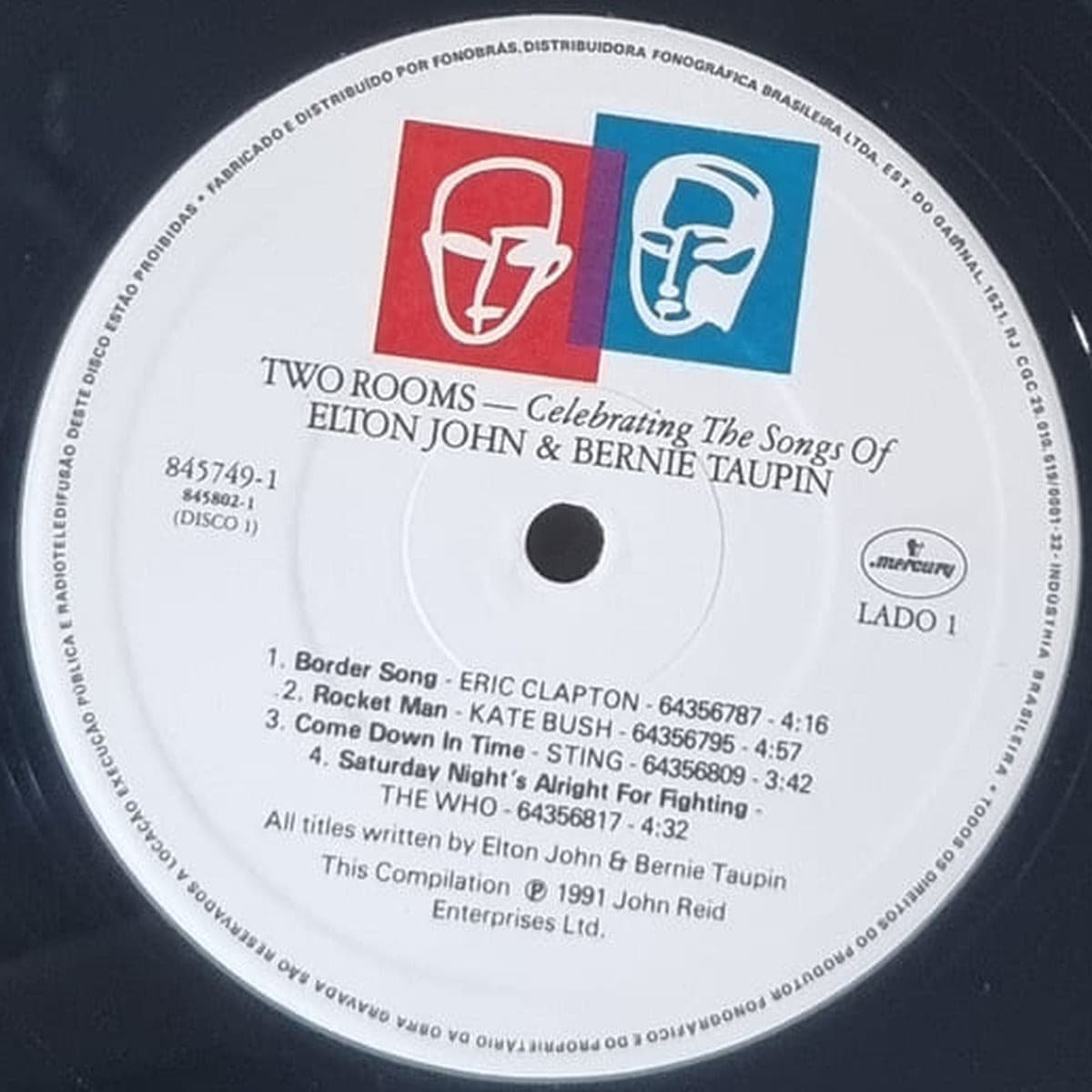 Etiqueta central de ELTON JOHN & BERNIE TAUPIN — TWO ROOMS - Celebrating The Songs Of ELTON JOHN & BERNIE TAUPIN