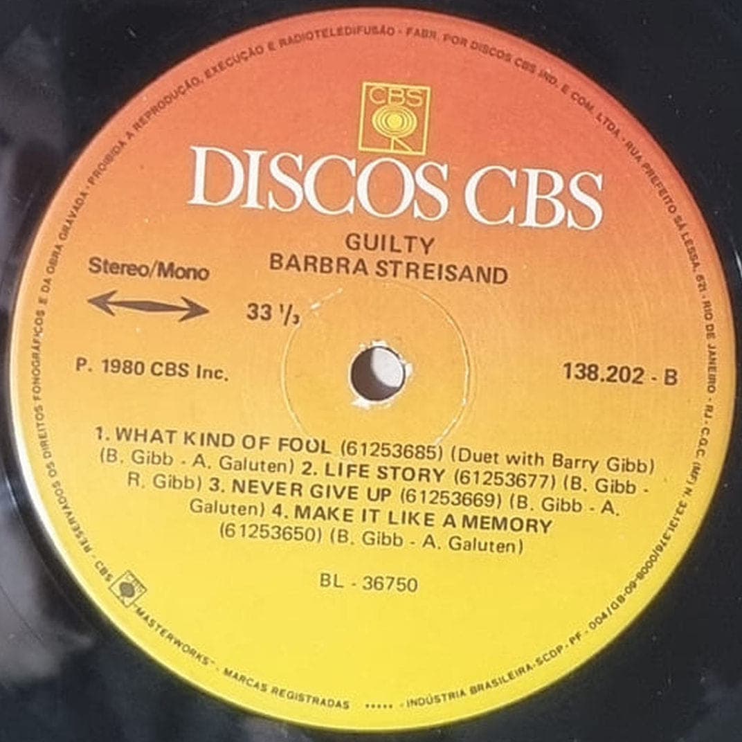 Etiqueta central de Barbra Streisand — GUILTY
