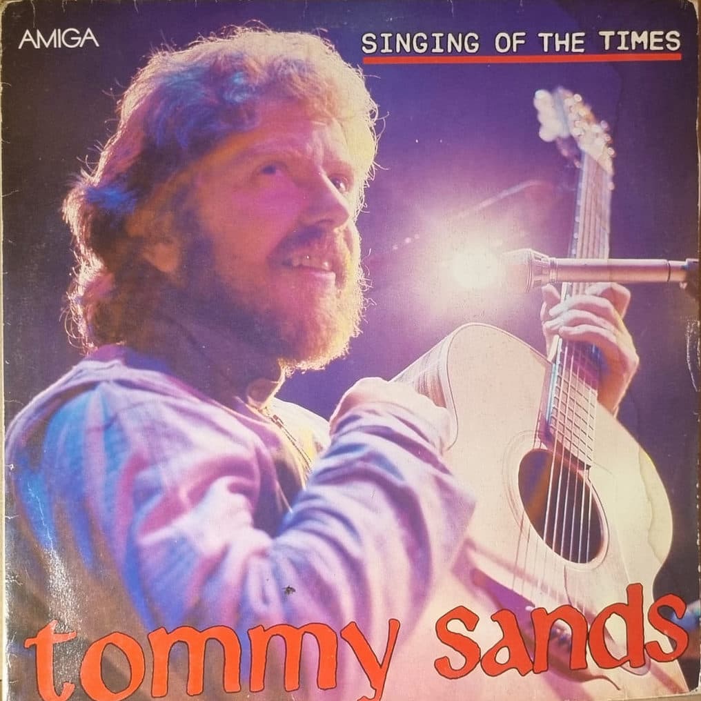 Etiqueta central de Tommy Sands — Singing of the Times