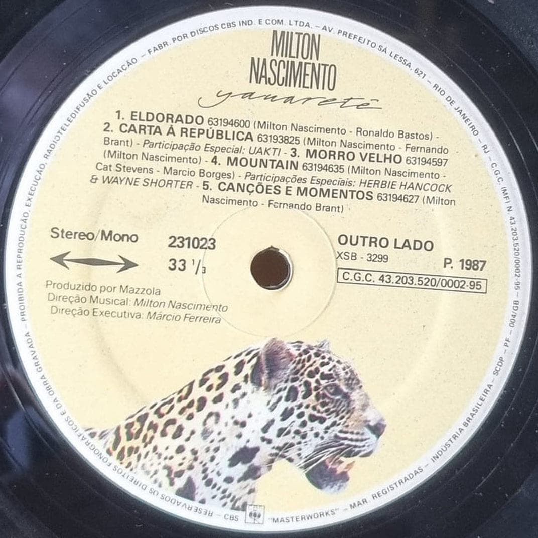 Etiqueta central de Milton Nascimento — Yauaretê