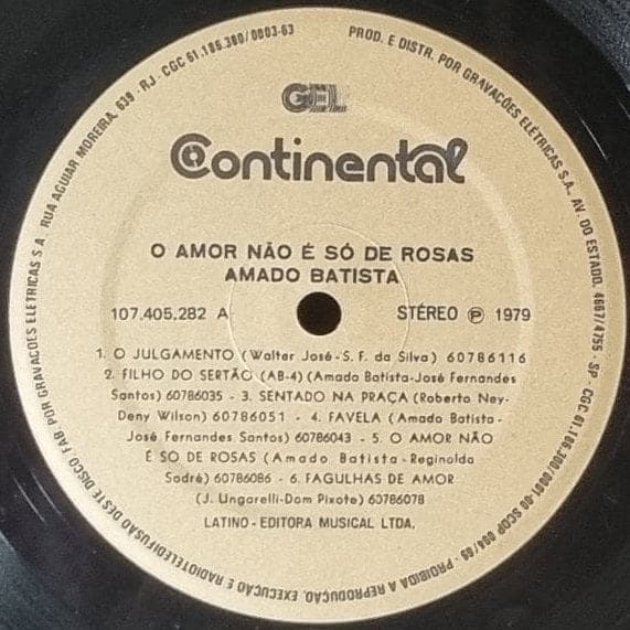 Capa de AMADO BATISTA — O AMOR NÃO É SÓ DE ROSAS