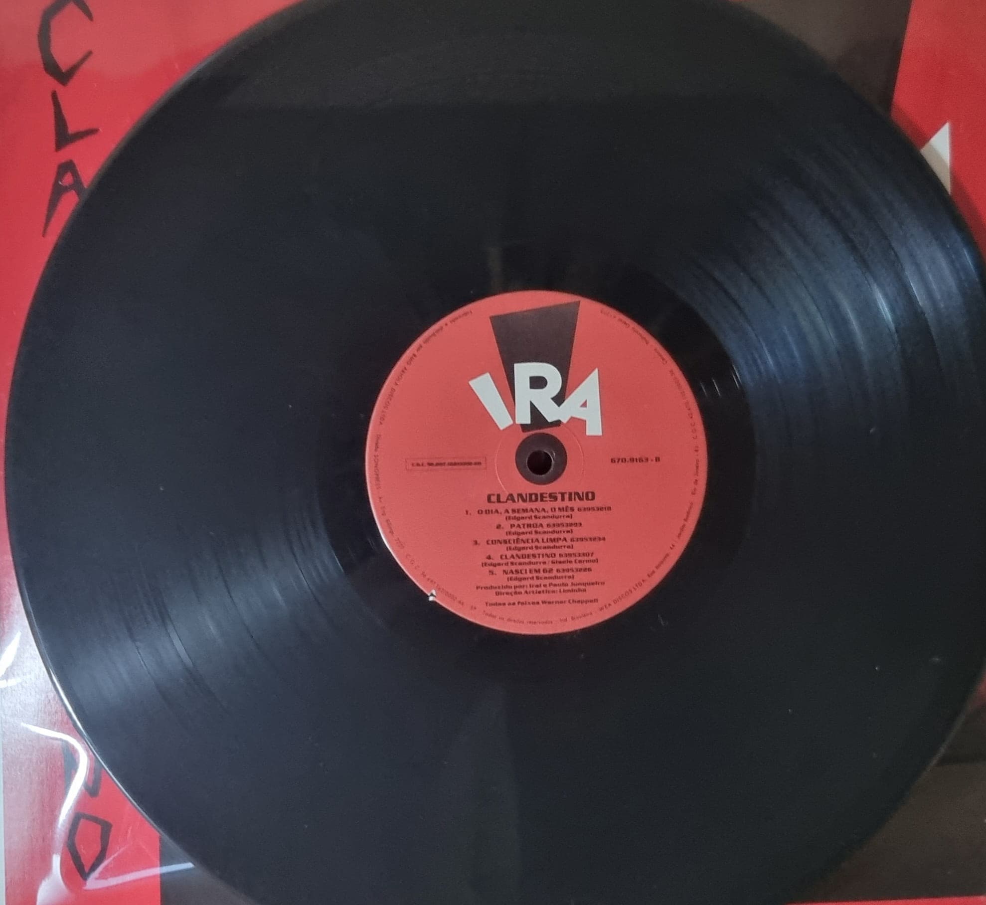 Capa de Ira! — CLANDESTINO