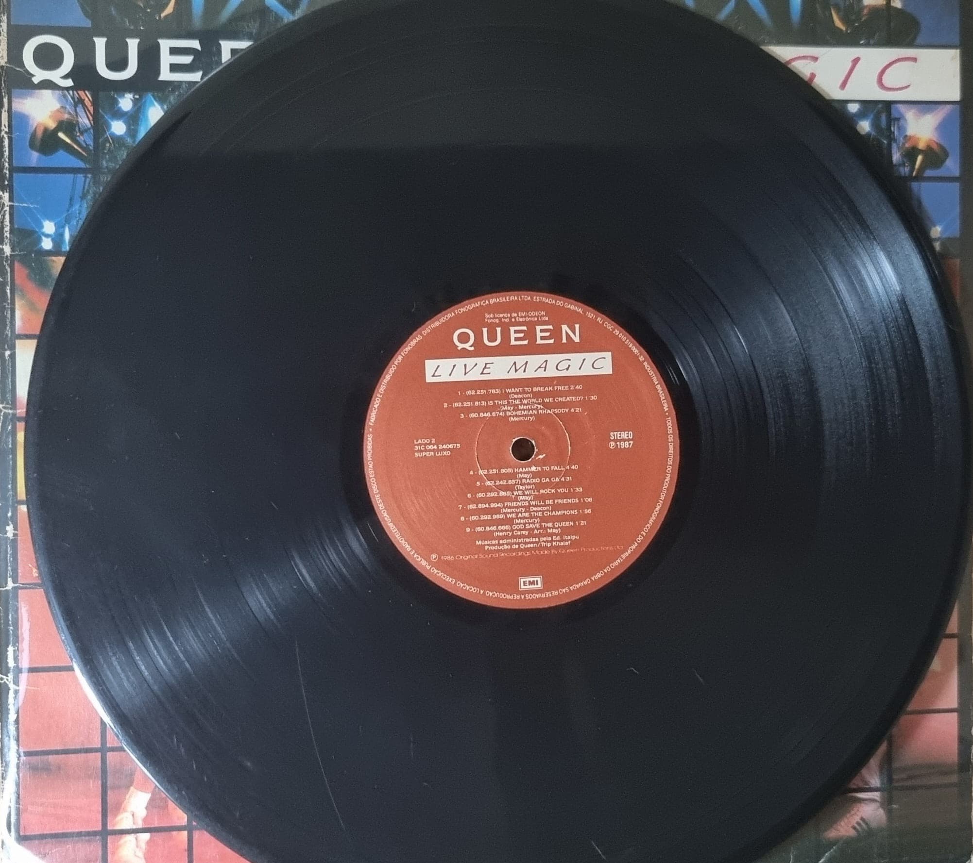 Capa de Queen — Live Magic