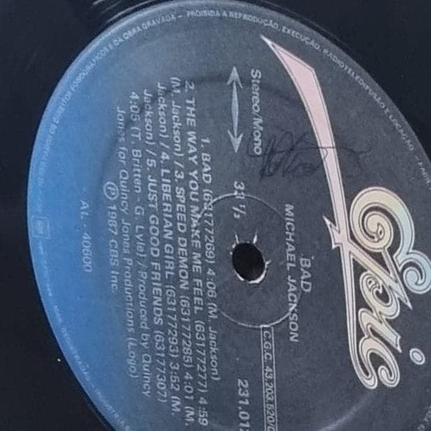 Etiqueta central de MICHAEL JACKSON — BAD