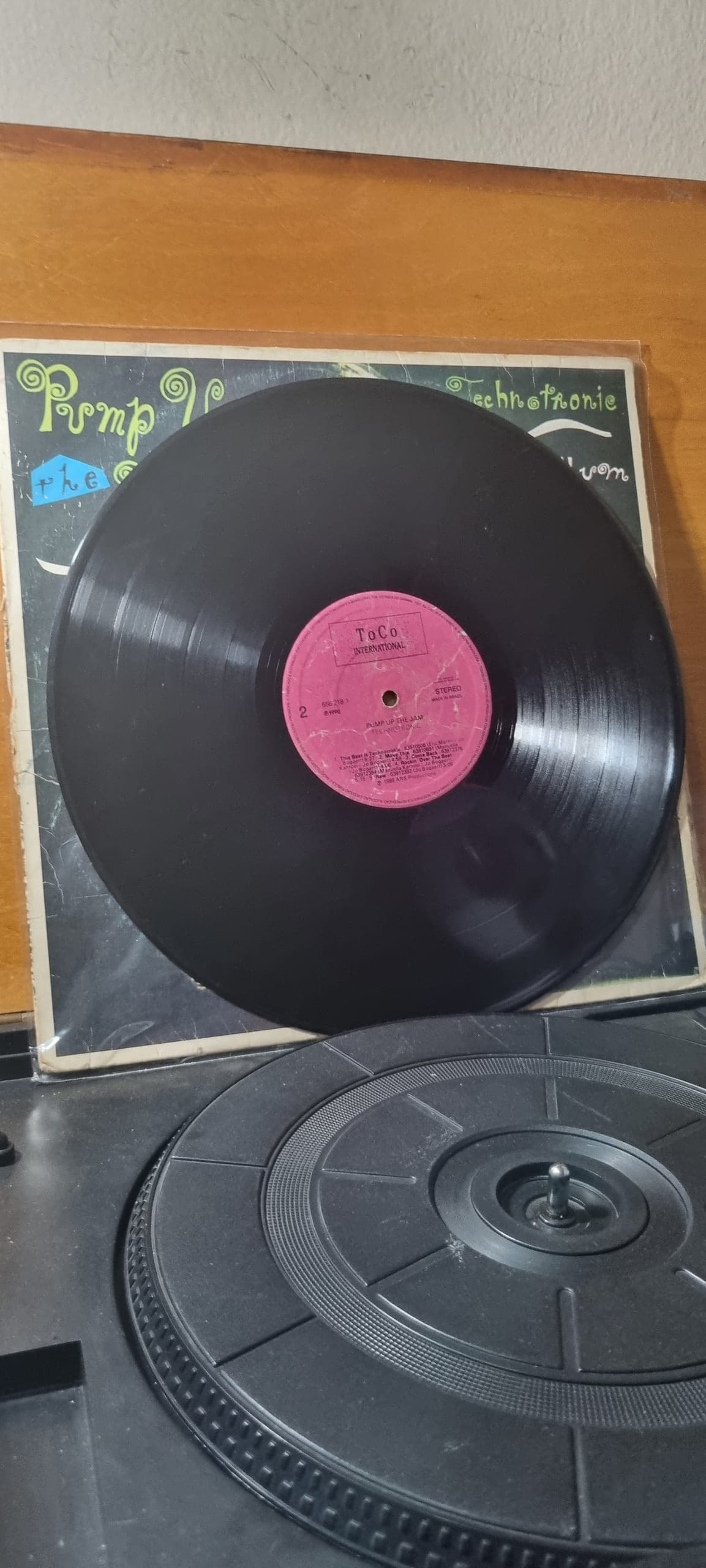 Capa de TECHNOTRONIC — PUMP UP THE JAM