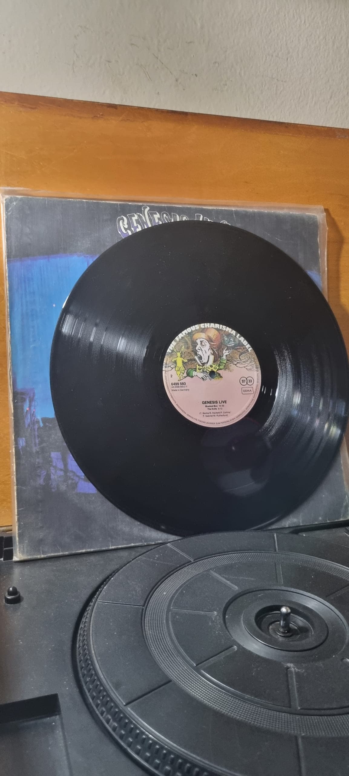 Capa de Genesis — Genesis Live