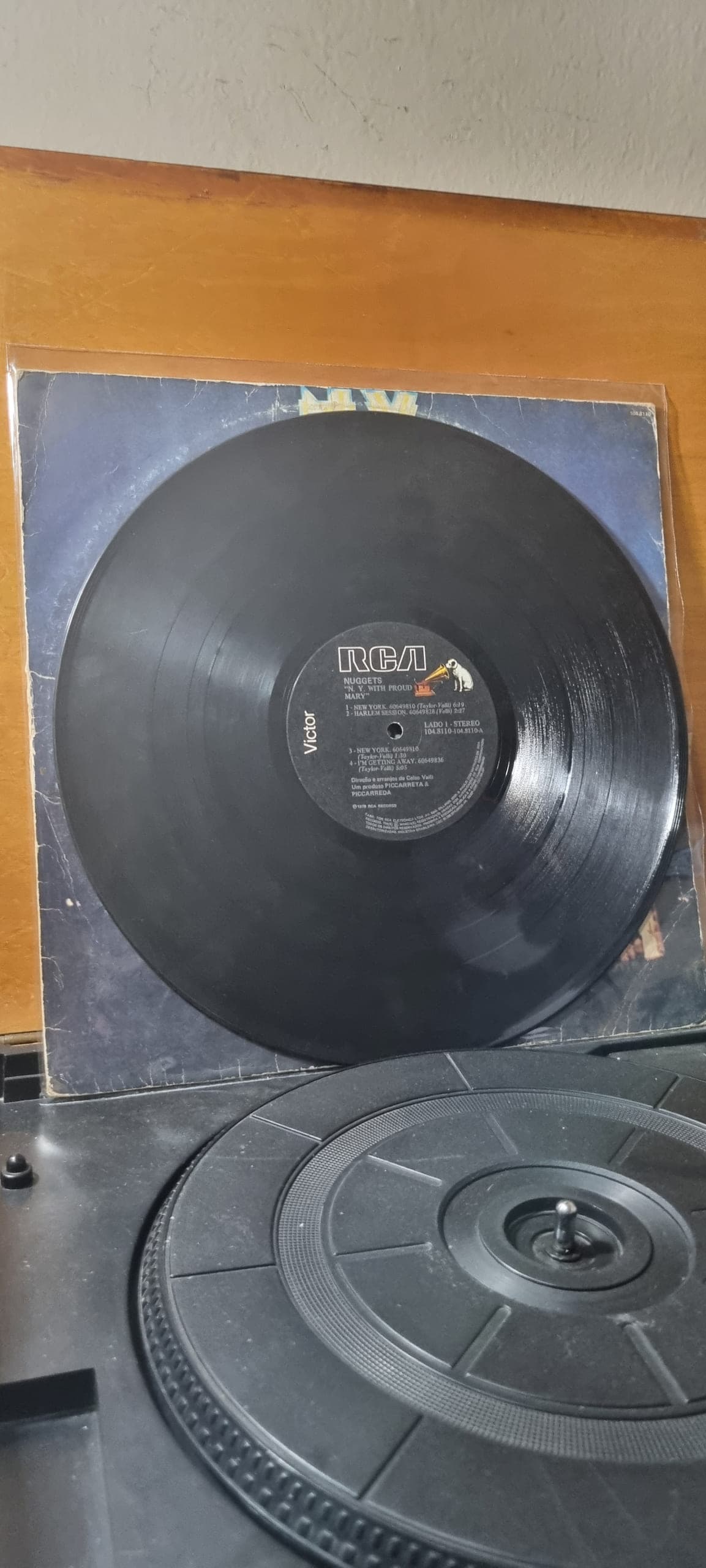 Capa de NUGGETS — N. Y. WITH PROUD MARY