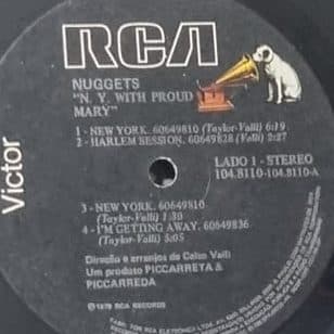 Etiqueta central — N. Y. WITH PROUD MARY