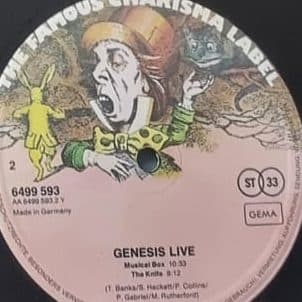 Etiqueta central — Genesis Live