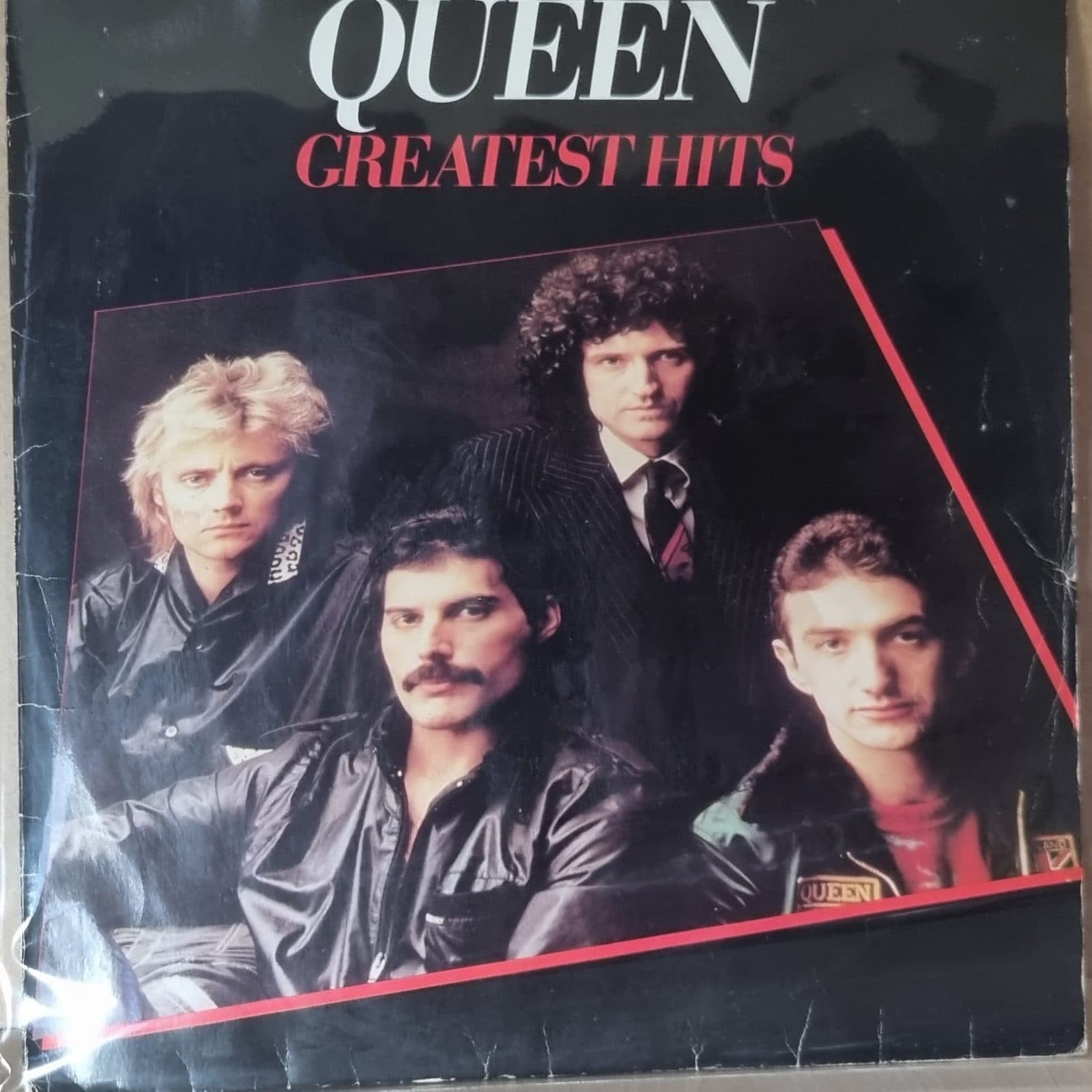 Capa de QUEEN'S GREATEST HITS, de QUEEN